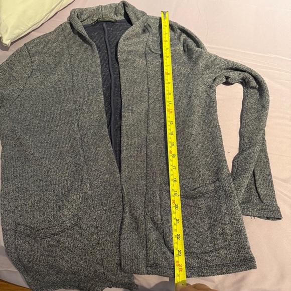 Zara Man Cardigan - Picture 8 of 8